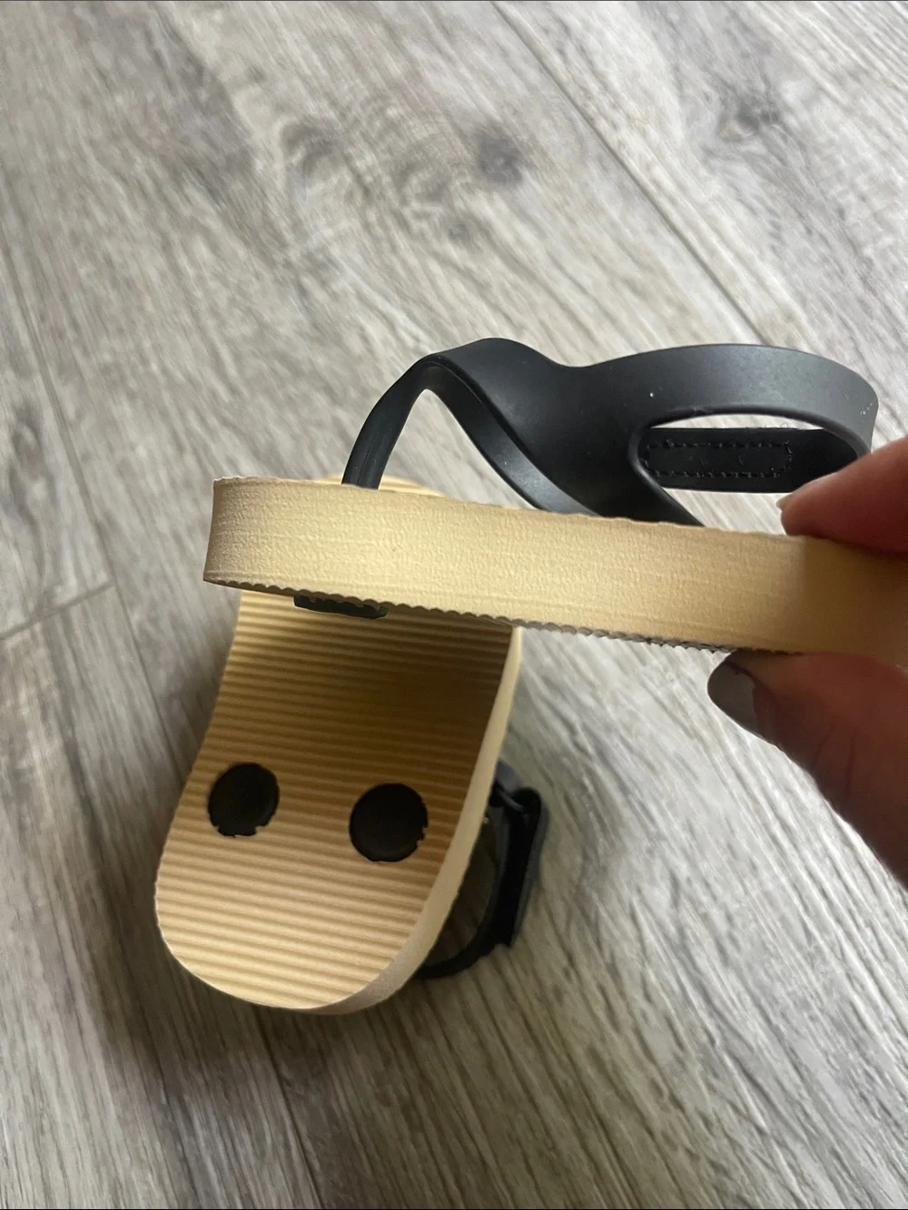 Old Navy Leopard Print Toddler Sandals with Black Straps 3-6 months